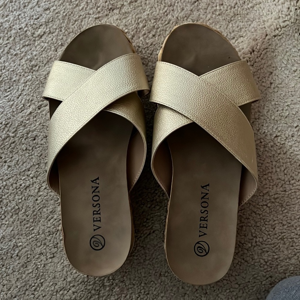 PLATFORM SANDALS